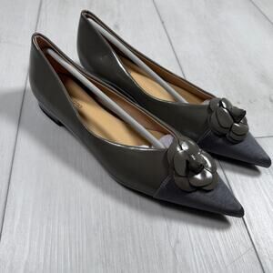 Women's Gray Pointed Toe Floral Accent Flats